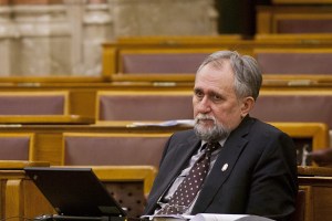 Ángyán József a parlamentben. Forrás: Origo
